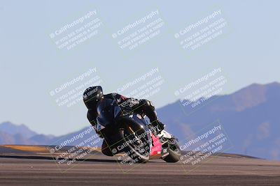 media/Nov-06-2023-Moto Forza (Mon) [[ce023d0744]]/3-Intermediate Group/Session 5 (Turn 9)/